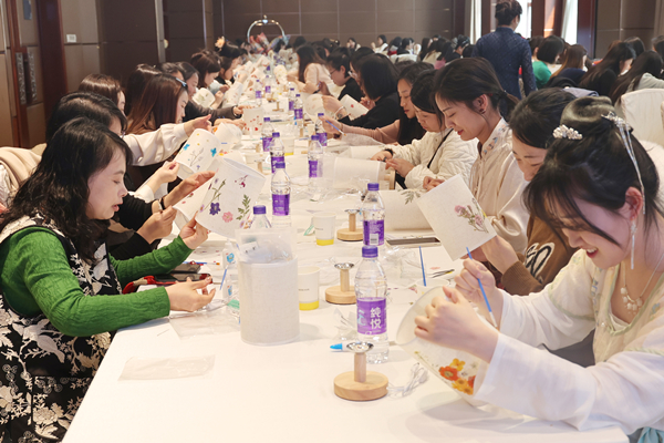 弘揚傳統美德 講好家風故事—— 公司成功舉辦慶?！叭恕眹H勞動婦女節主題活動